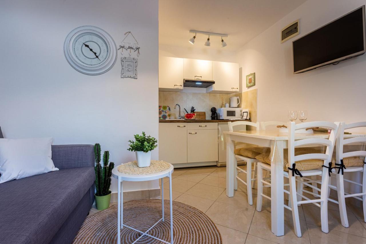 Apartment Magnolia Šilo Dış mekan fotoğraf